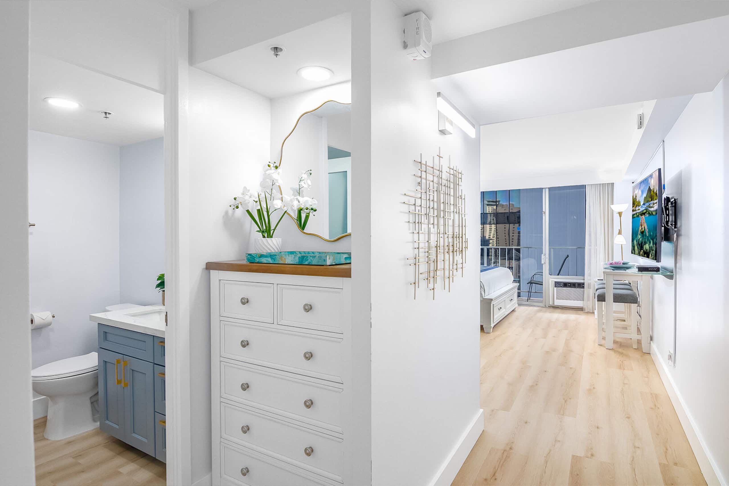 Condo in Honolulu · ★4.79 · 1 bedroom · 1 bed · 1 private bath - Image 5