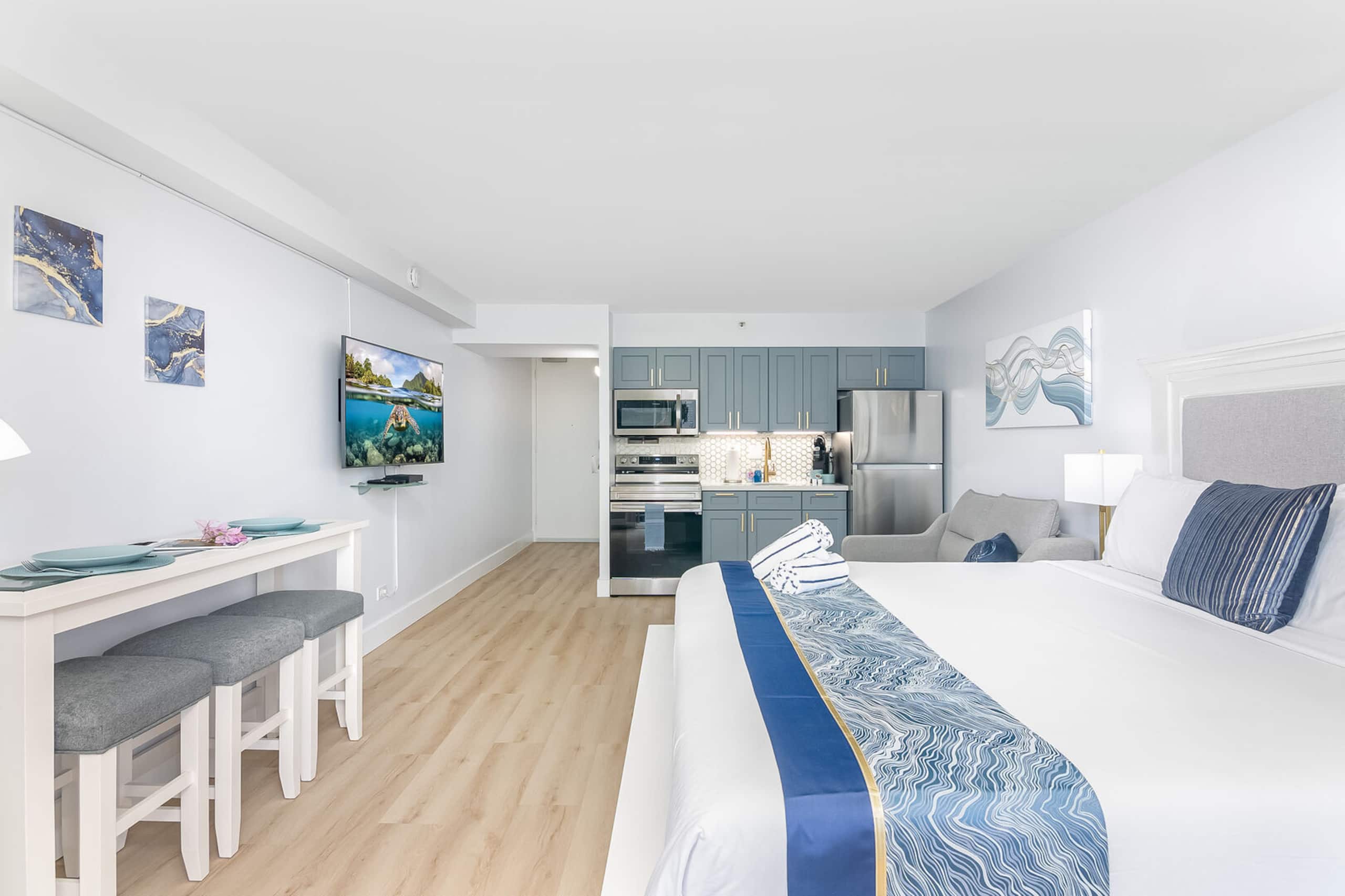 Condo in Honolulu · ★4.79 · 1 bedroom · 1 bed · 1 private bath - Image 18