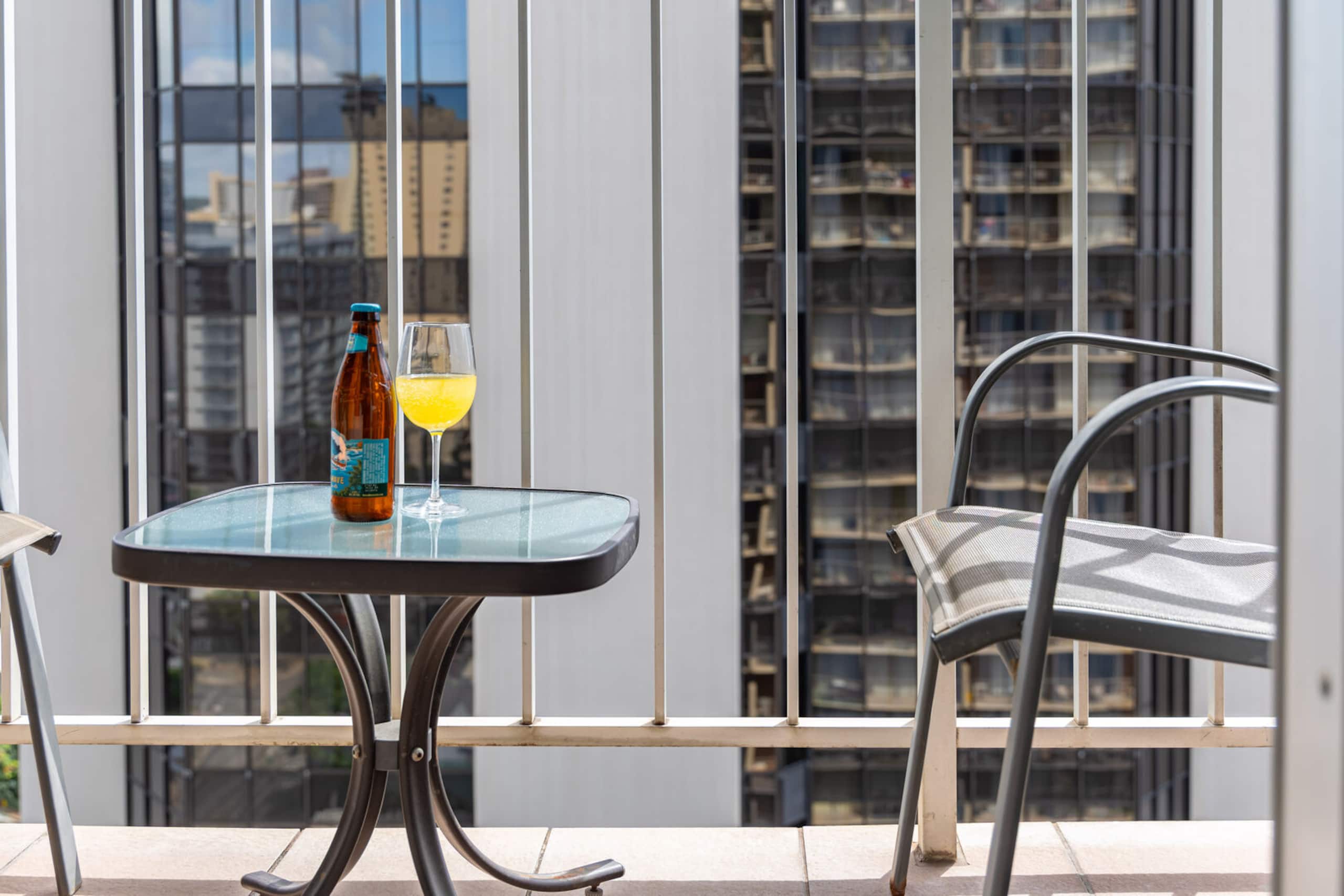 Condo in Honolulu · ★4.79 · 1 bedroom · 1 bed · 1 private bath - Image 10