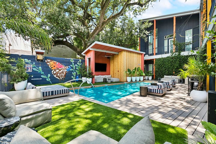 The Syd | Mardi Gras Magic | Heated Pool & Oasis