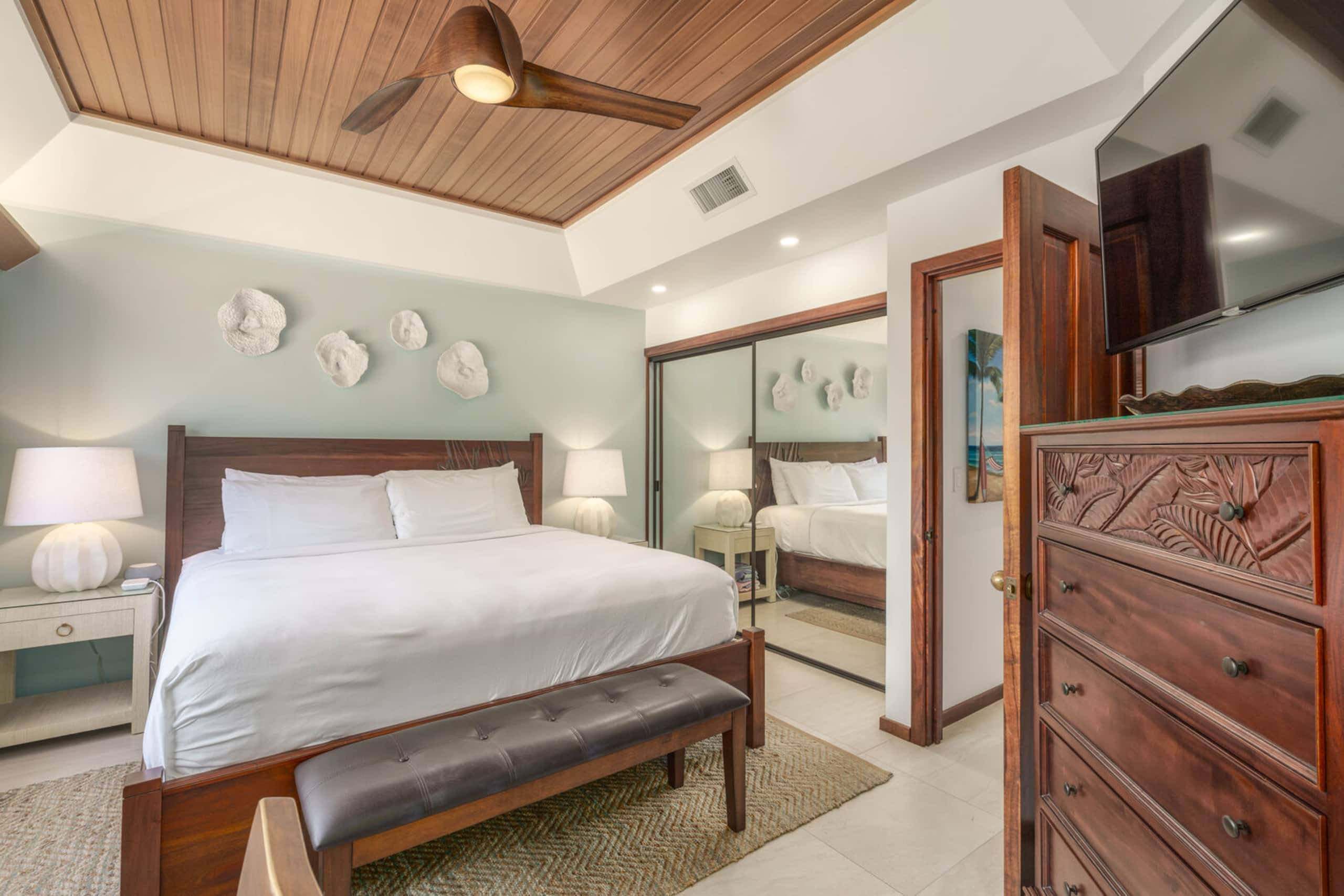 Condo in Lahaina · ★5.0 · 3 bedrooms · 4 beds · 2 baths - Image 35
