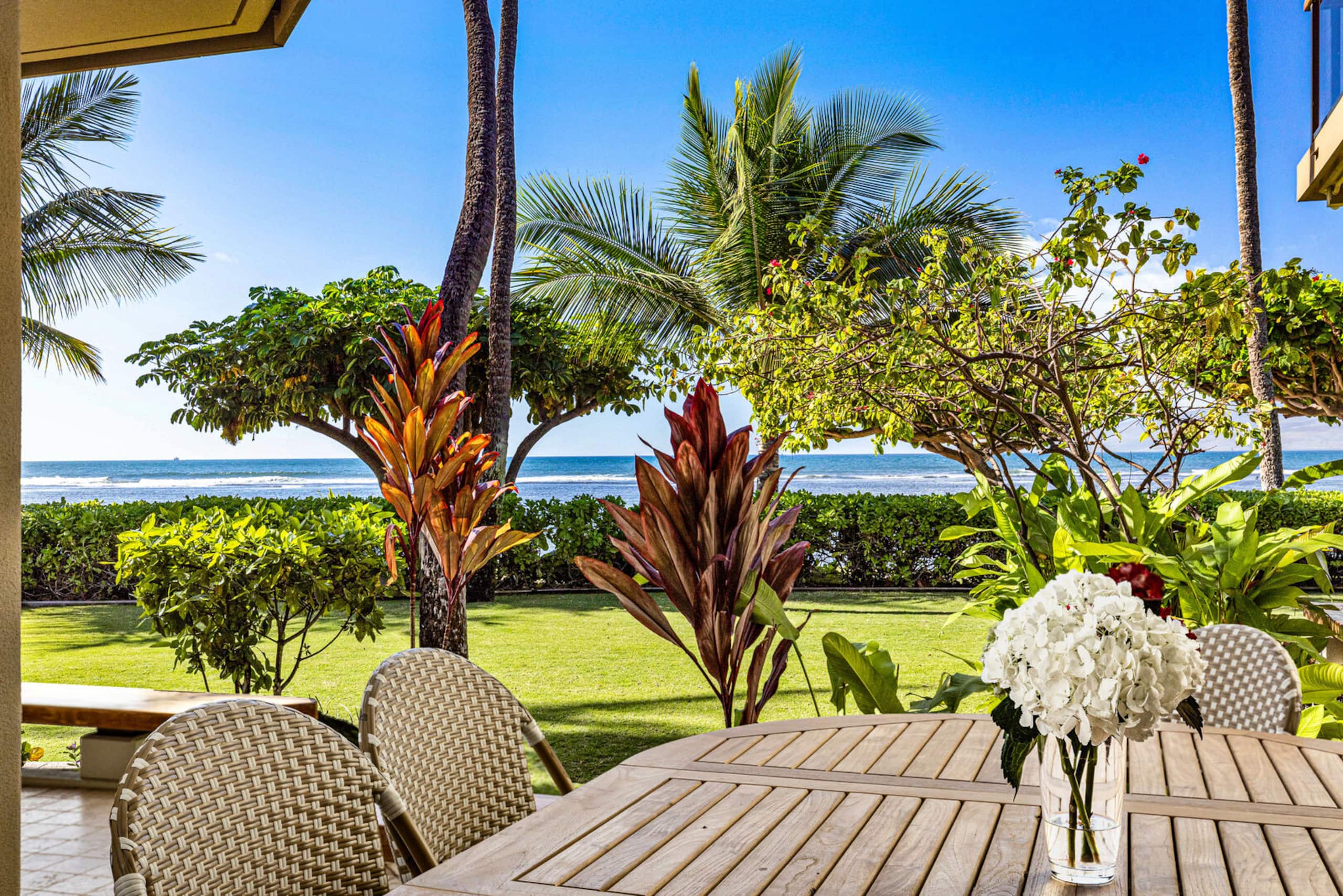 Condo in Lahaina · ★5.0 · 3 bedrooms · 4 beds · 2 baths - Image 61