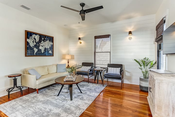 Plaza Alta On King - Downtown Flat W Veranda Views - St. Augustine, FL