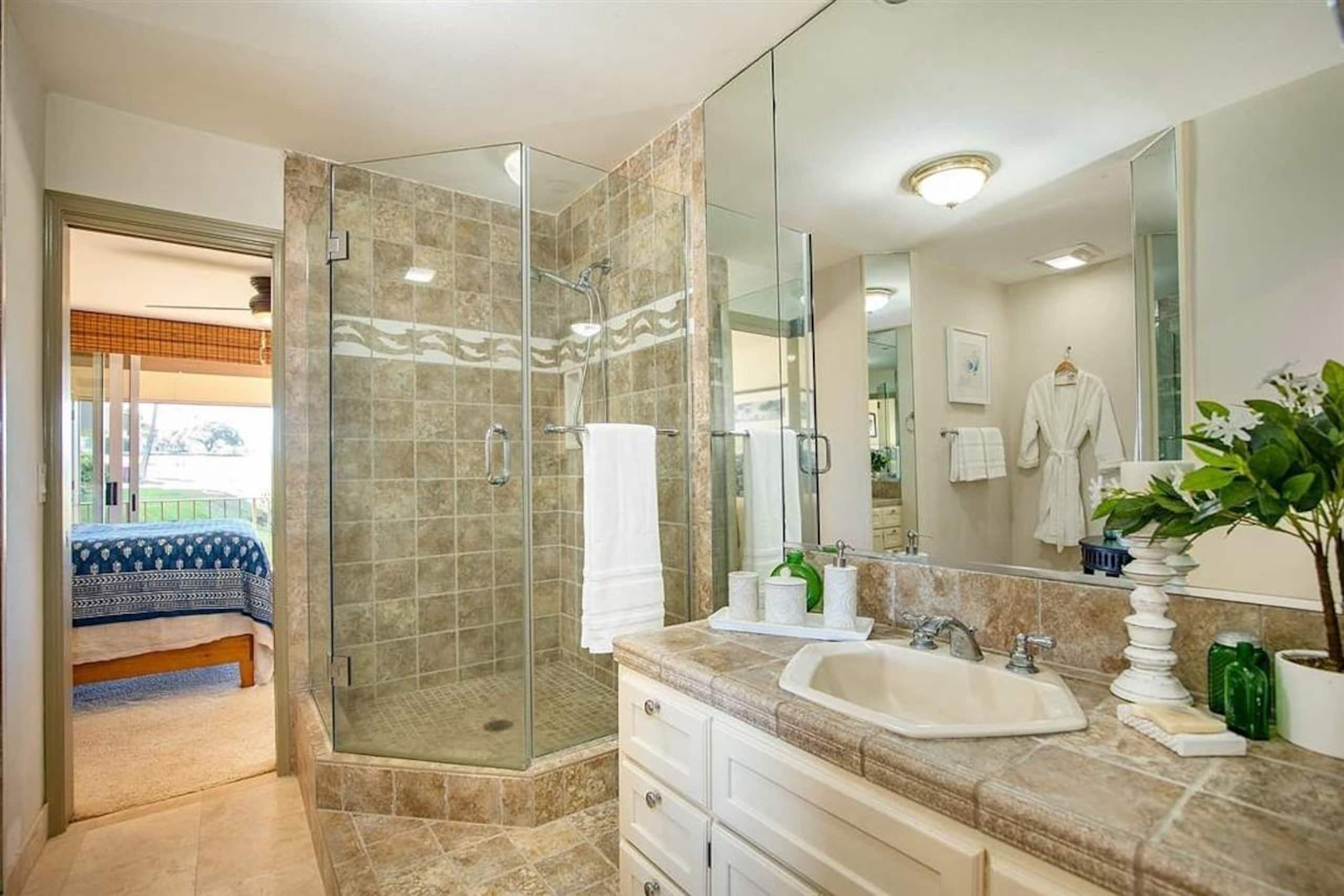 Condo in Lahaina · ★5.0 · 3 bedrooms · 3 beds · 2.5 baths - Image 20