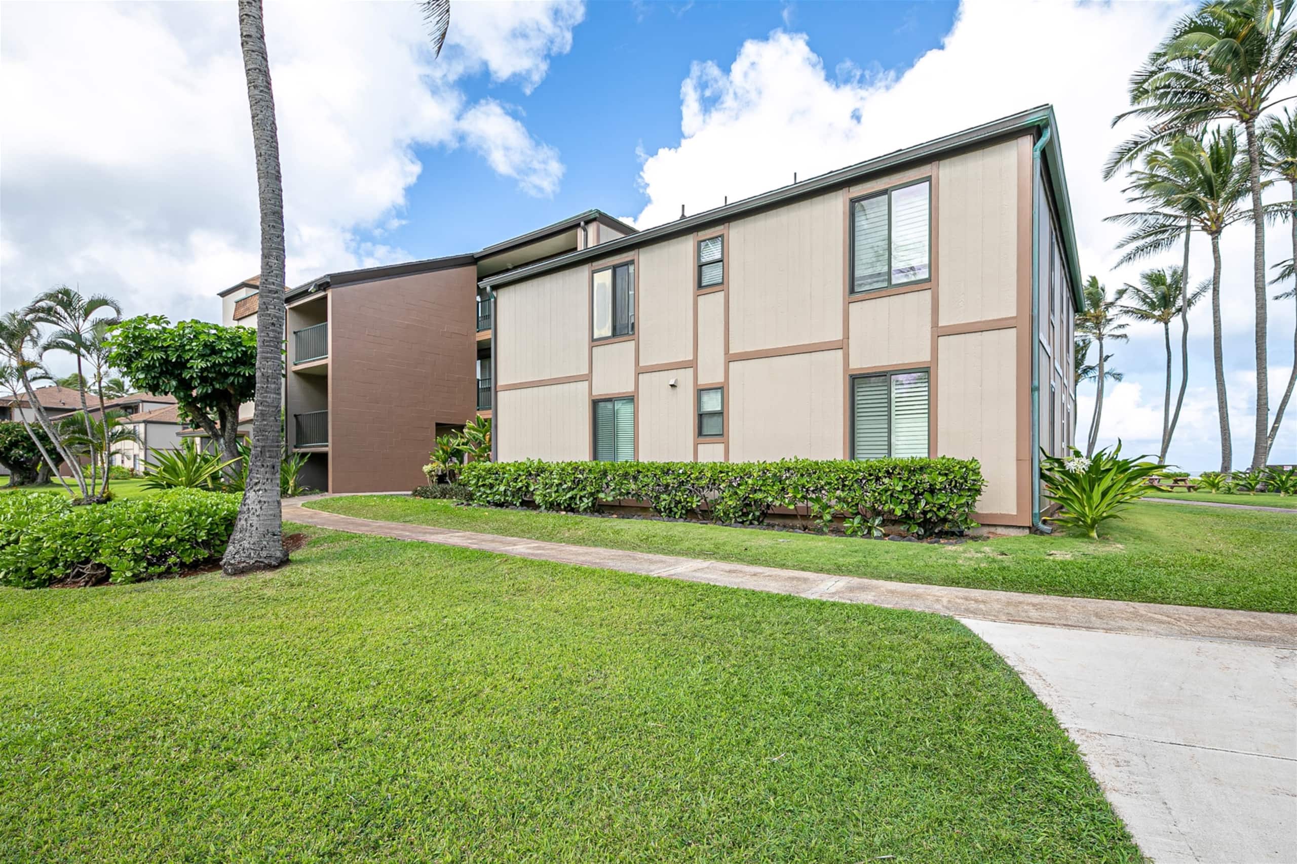Condo in Kapaa · ★4.42 · 2 bedrooms · 3 beds · 2 shared baths - Image 13