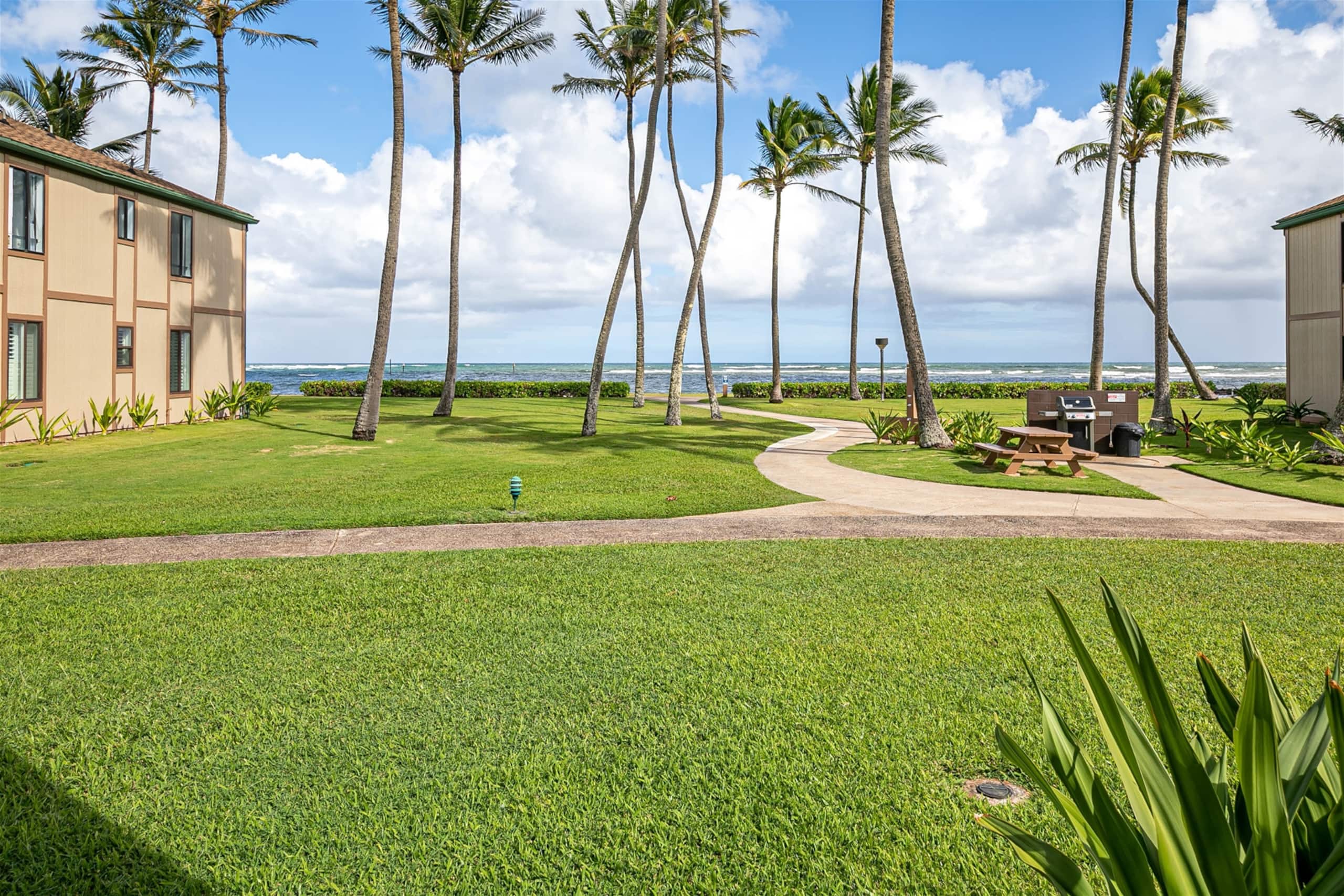 Condo in Kapaa · ★4.42 · 2 bedrooms · 3 beds · 2 shared baths - Image 2