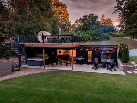 The Green Creek Shipyard | Hot Tub, Sauna + Pond!