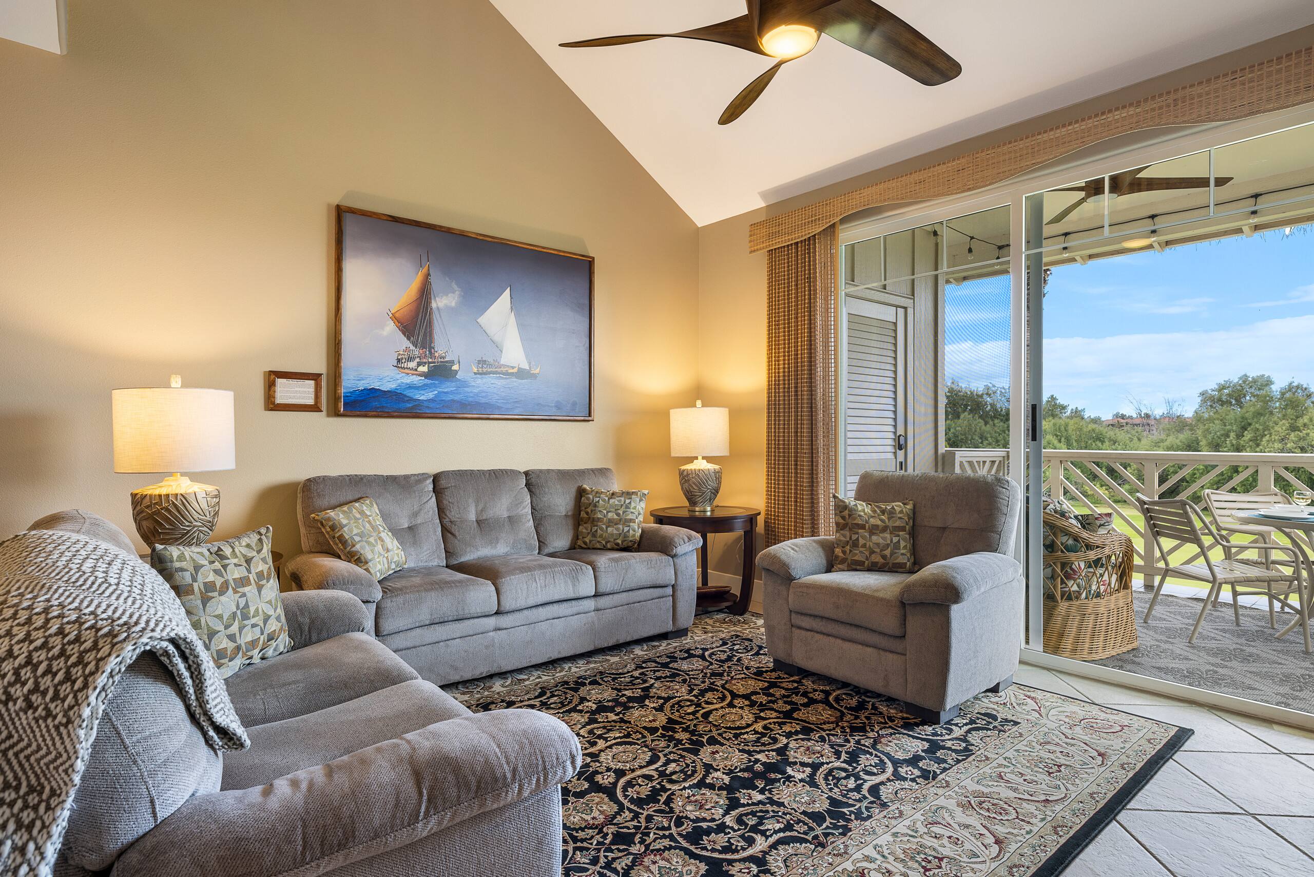 Renovated Resort Penthouse Near Shops & Beach - Photo 1