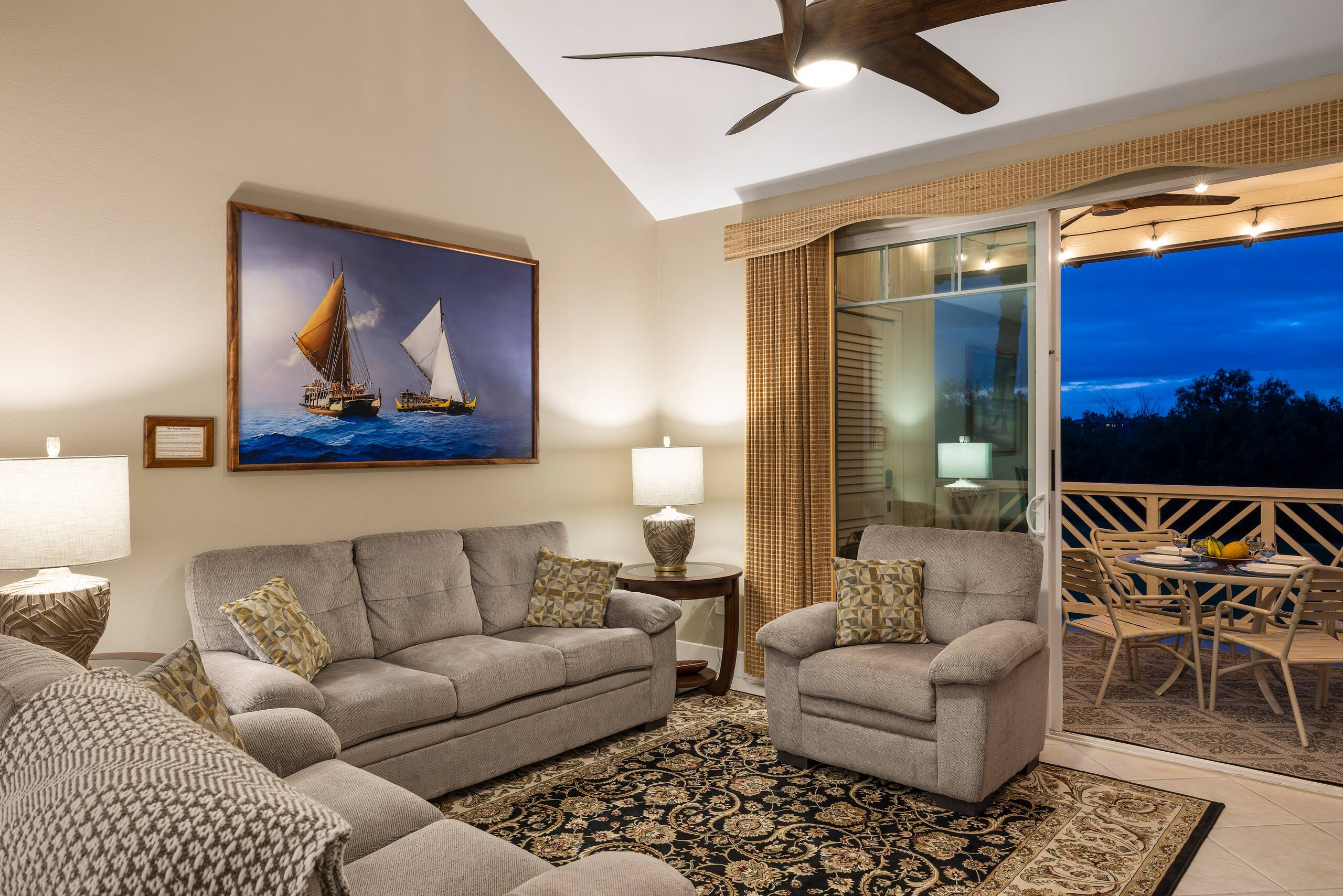 Renovated Resort Penthouse Near Shops & Beach - Photo 6