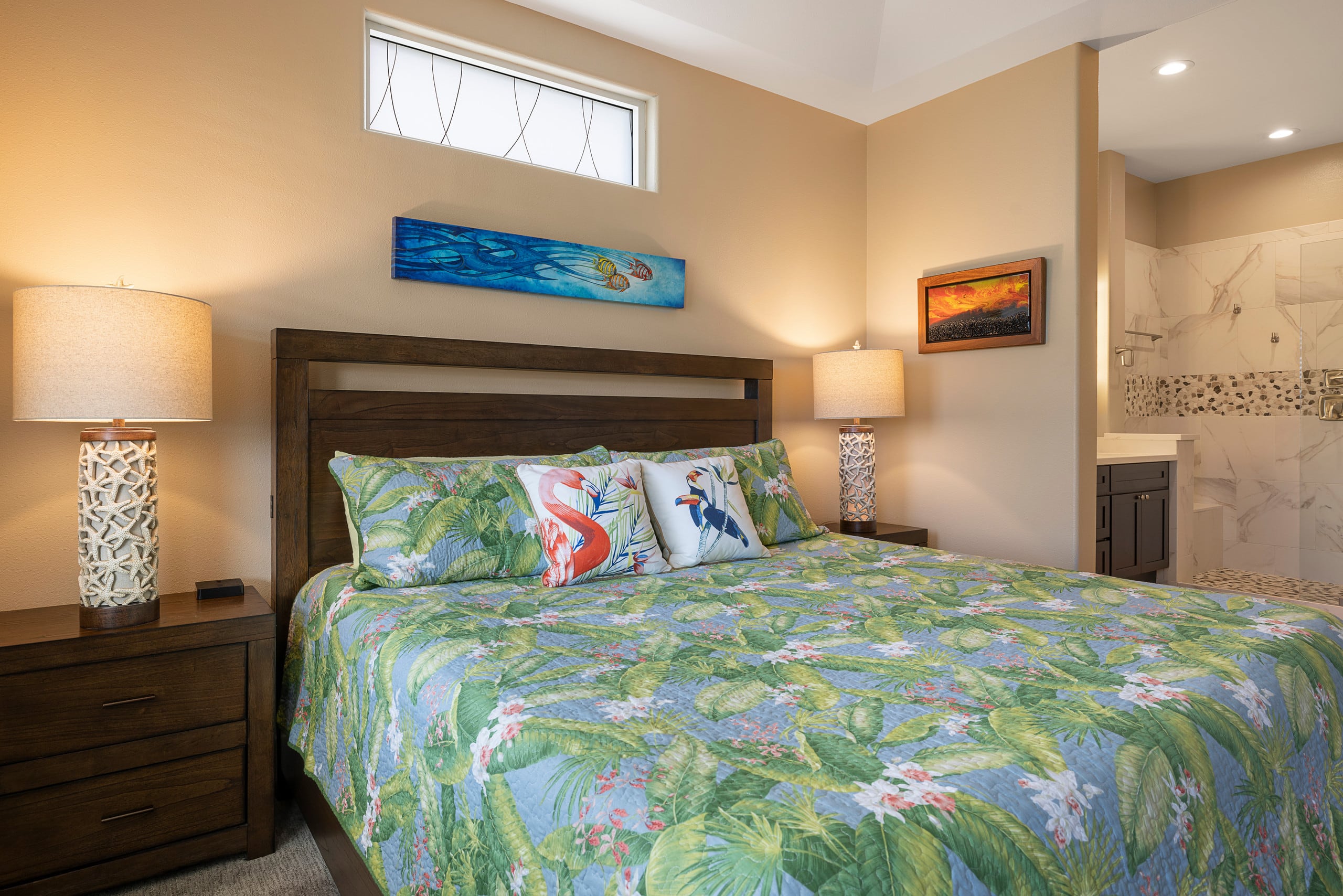 Renovated Resort Penthouse Near Shops & Beach - Photo 16