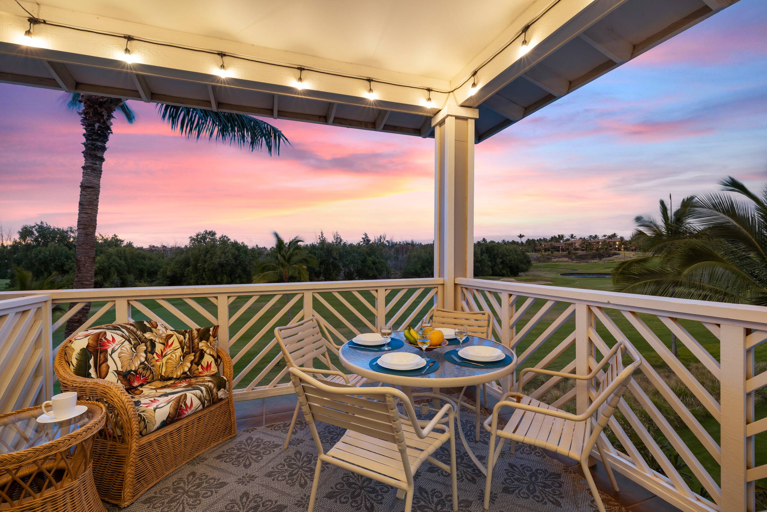 Renovated Resort Penthouse Near Shops & Beach - Photo 3