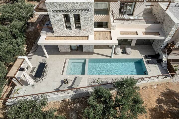 Villa Melissa 3, Spacious villa, private pool, BBQ gallery image 2