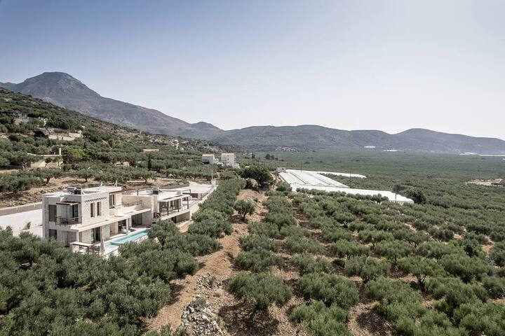 Villa Melissa 3, Spacious villa, private pool, BBQ gallery image 5