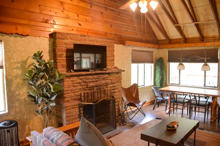 Middle Mountain Cabin At The Woolly Bugger Inn - Estes Park, CO