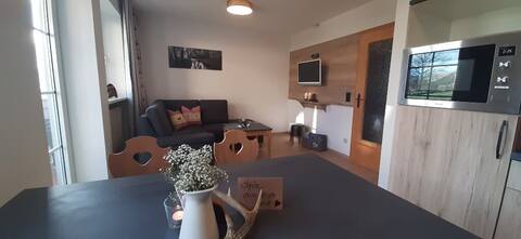Gasthof Zum Wirt / Hohenbogenblick vacation rental (Neukirchen b. Hl. Blut), apartment for 4 people
