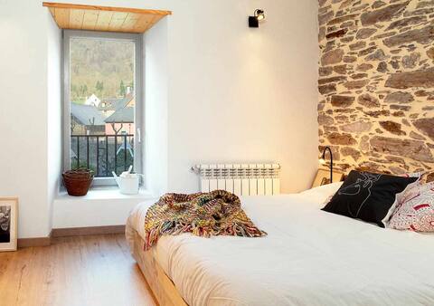 Spacious duplex with private garden and views