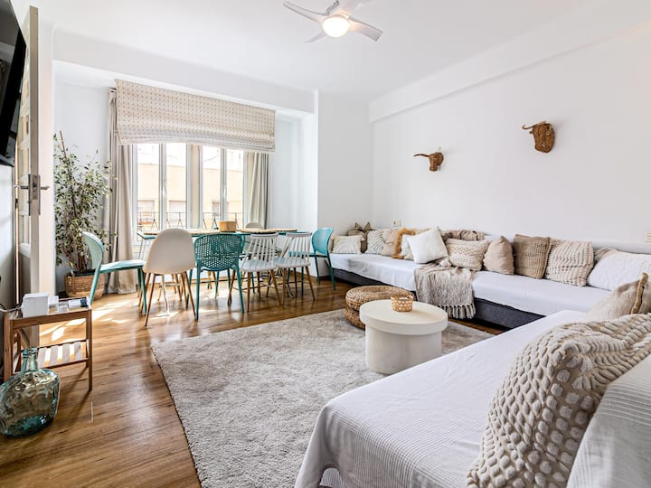 Malaga Holidays City Center 6 Bedrooms & Terrace - Málaga
