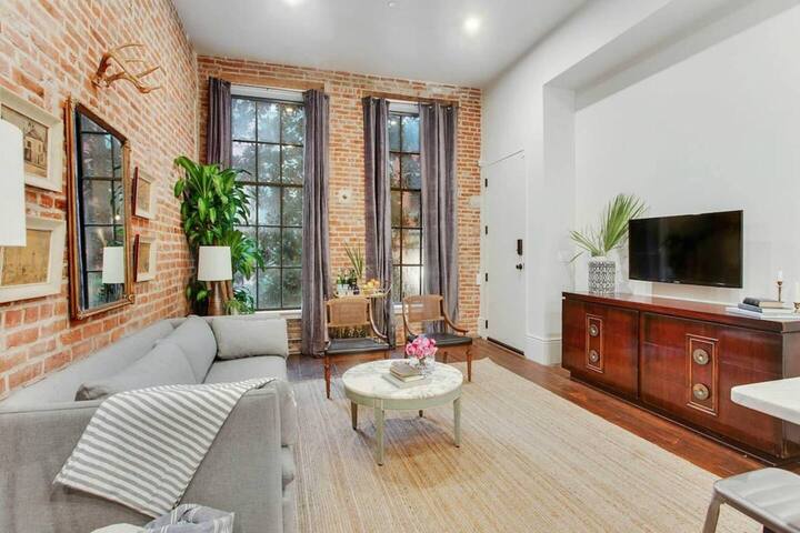 Bourbon Street Hotel Stay • Group Friendly