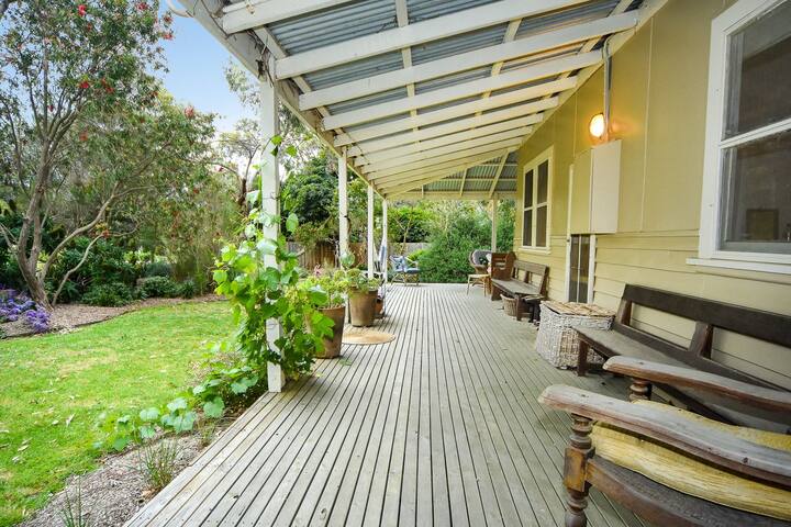 Kia-Ora Cottage gallery image 5