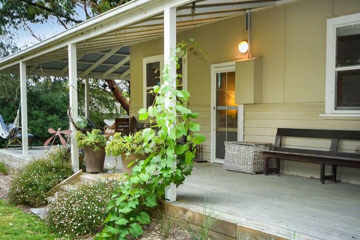 Kia-Ora Cottage gallery image 4