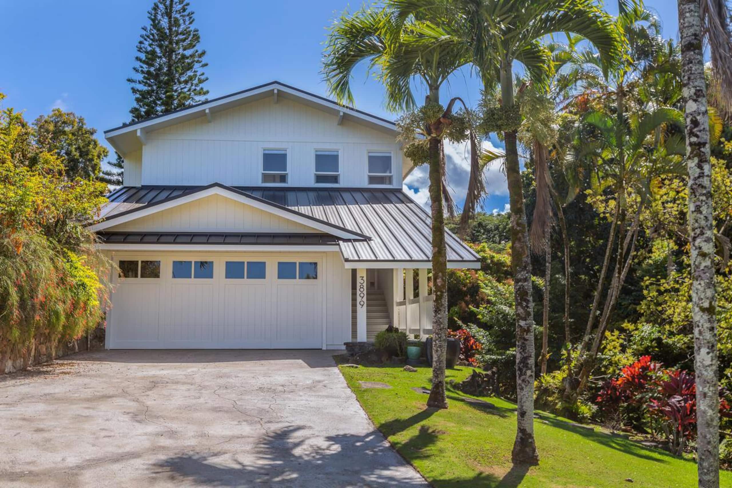 Home in Princeville · ★4.62 · 4 bedrooms · 5 beds · 2.5 shared baths - Image 33