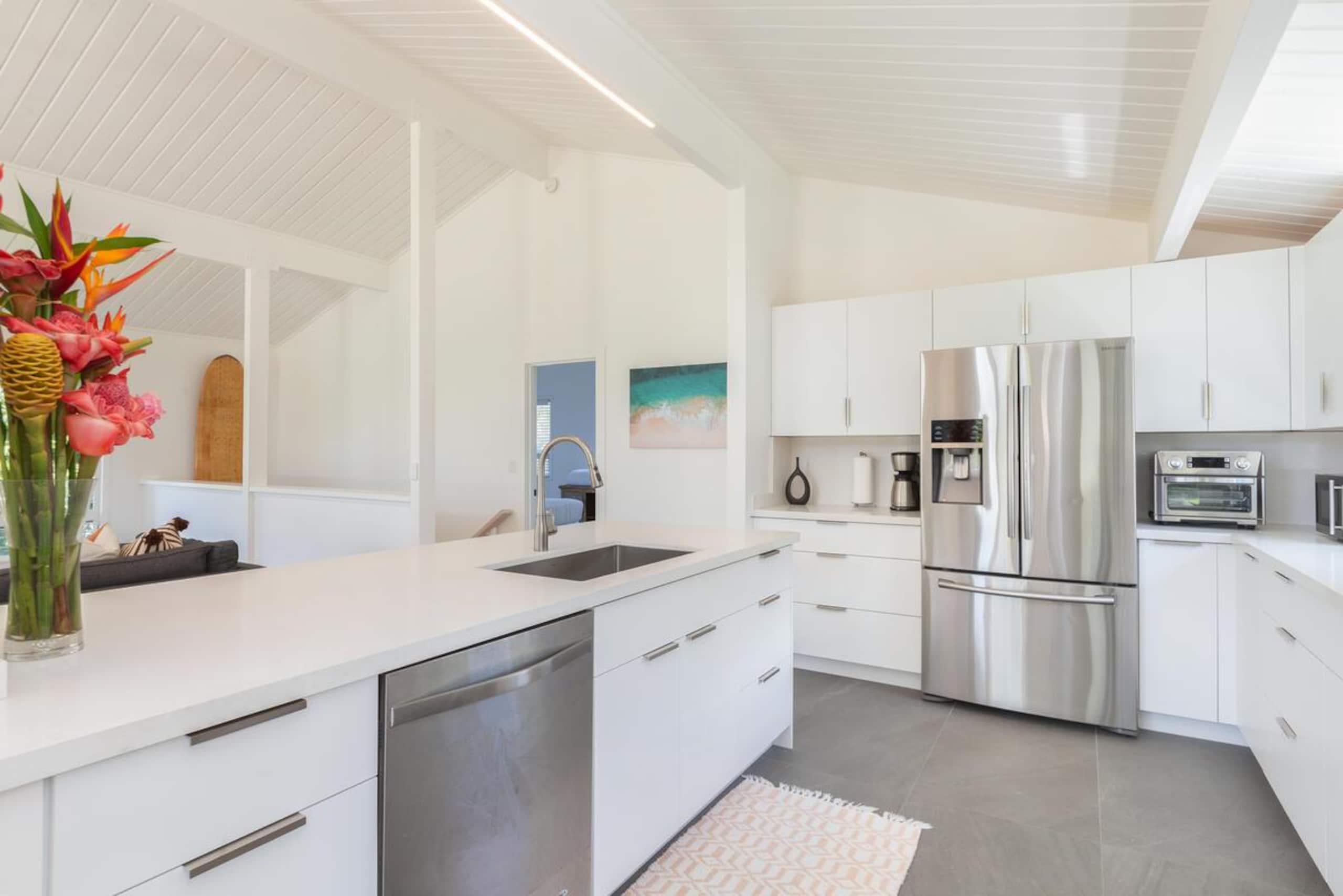 Home in Princeville · ★4.62 · 4 bedrooms · 5 beds · 2.5 shared baths - Image 9
