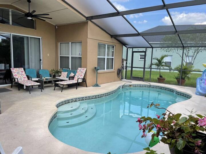 Caliente, Land O' Lakes Vacation Rentals & Homes Land O' Lakes, FL