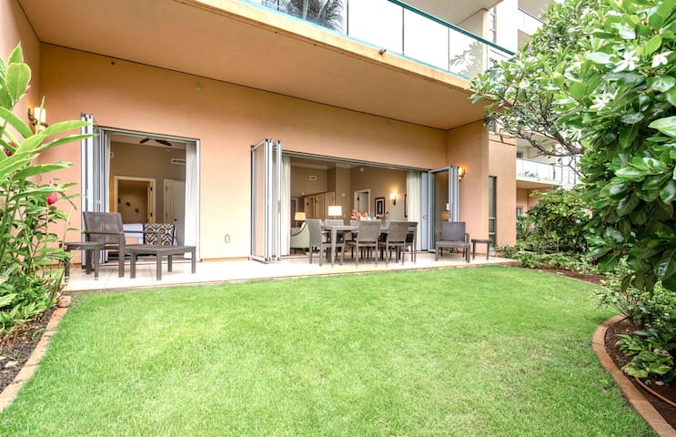 Maui Resort Rentals: Honua Kai Hokulani 112