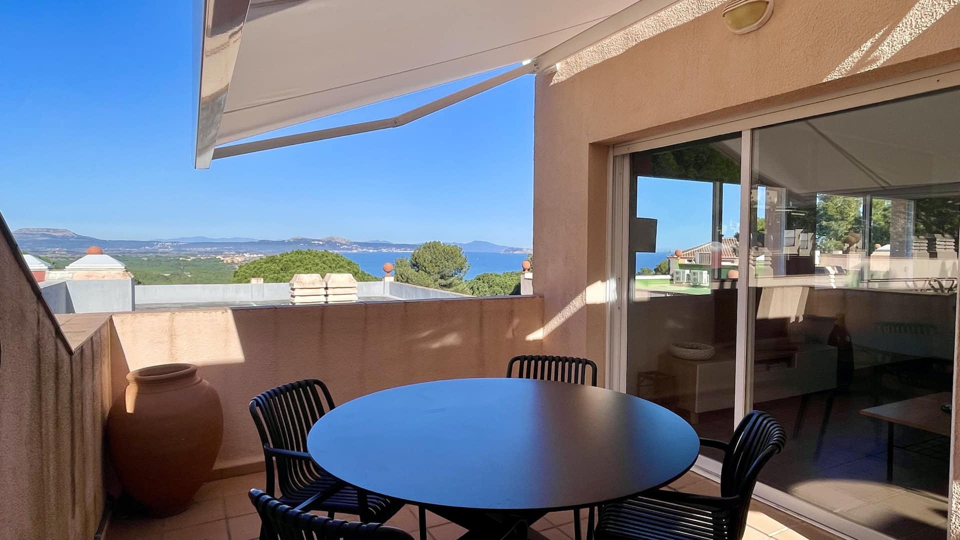 AVA SENIA 5-1- apartamento vista mar
