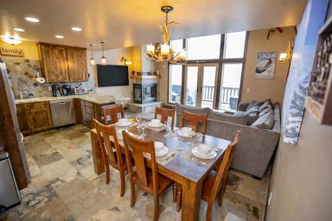 Kirkwood Mountainside Cabin, Views, Walk to Lifts