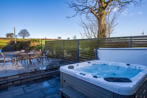 The Beacon - 3 Bedroom Cottage - Ludchurch