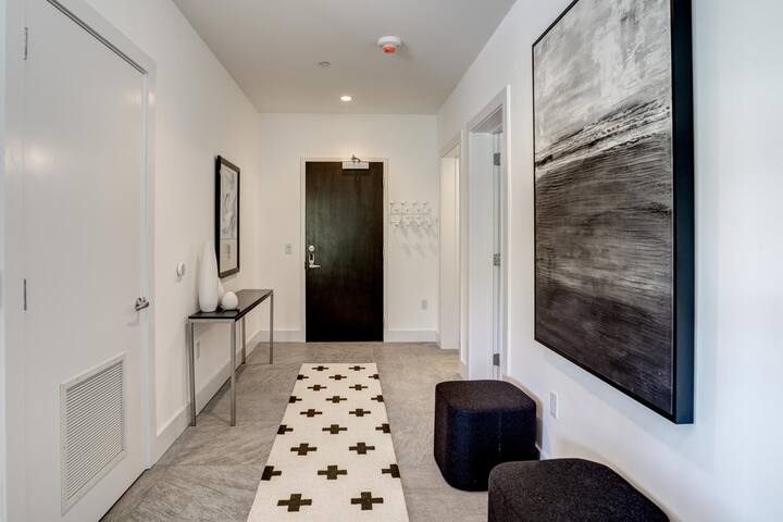 Luxury Condo, Downtown Asheville, Heated Balcony gallery image 4