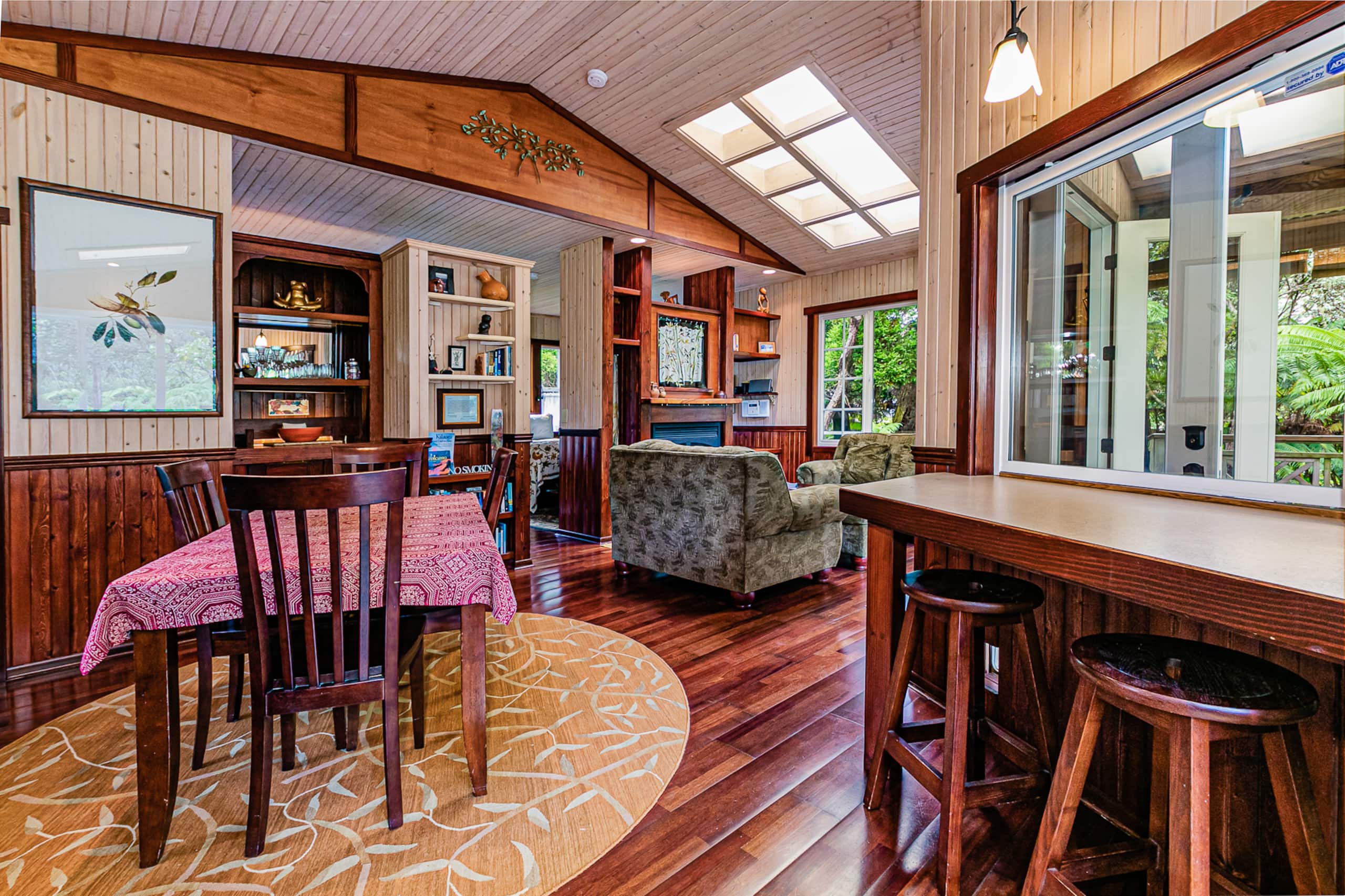 Home in Volcano · ★4.94 · 2 bedrooms · 2 beds · 2 baths - Image 10