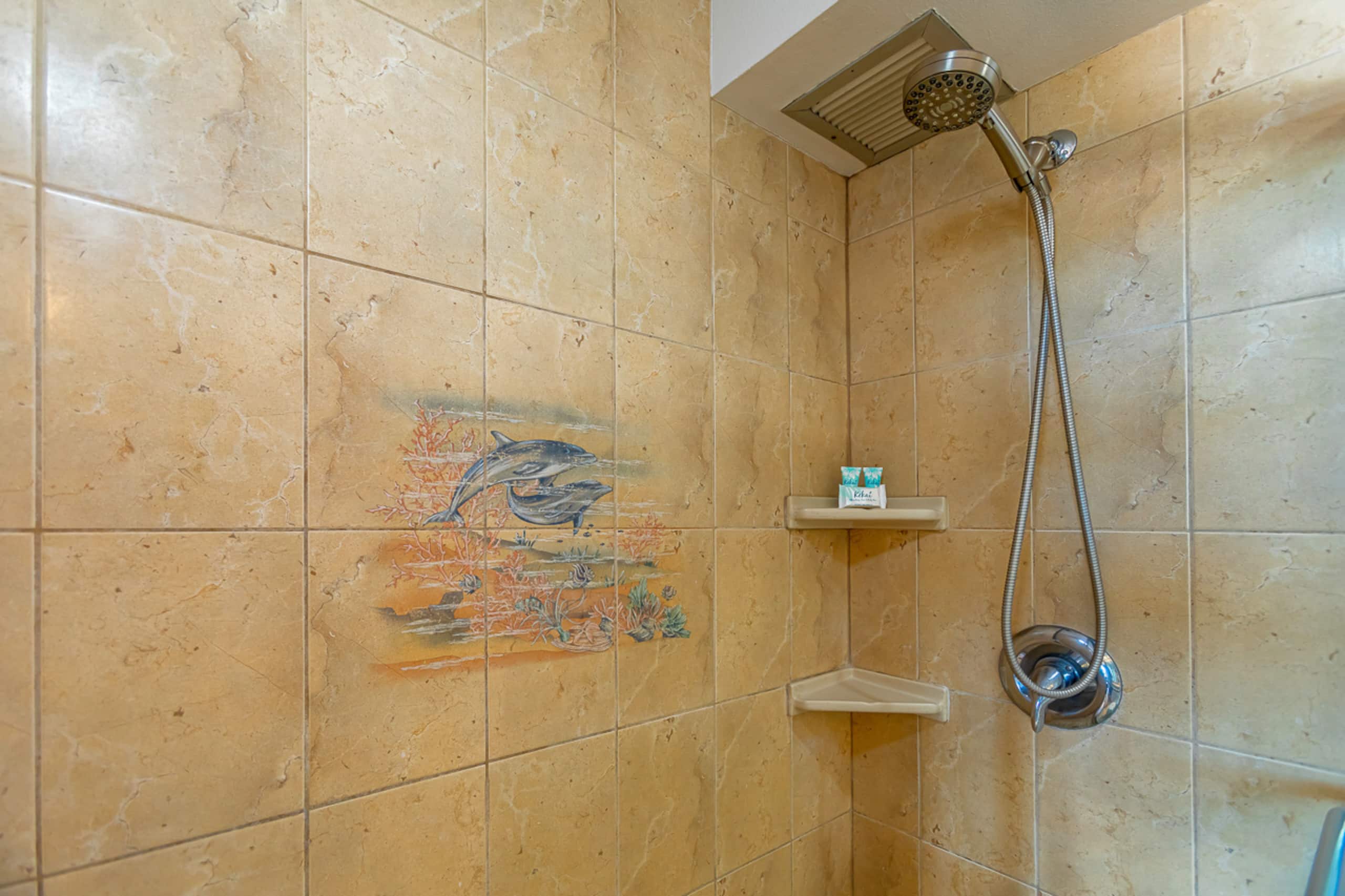 Condo in Kihei · ★4.62 · 2 bedrooms · 3 beds · 2 baths - Image 15