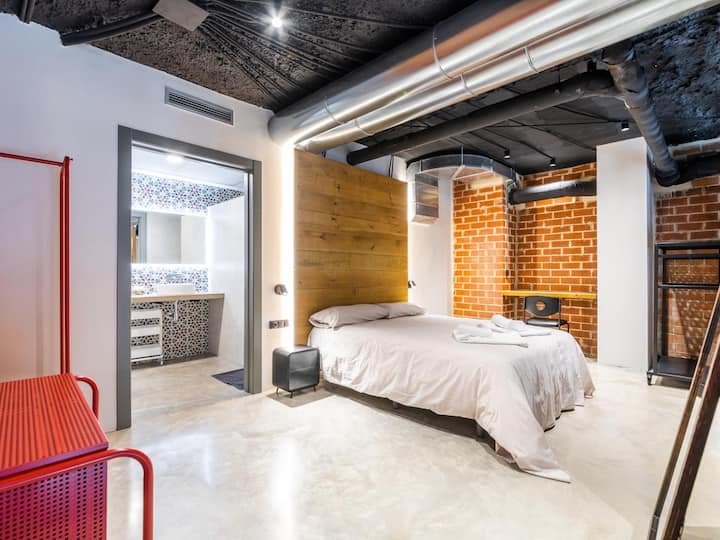 ห้องนอนชั้นนำ - พร้อมเตียงควีนไซส์และห้องน้ำเต็มรูปแบบในตัว