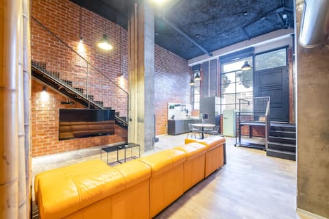 Airbnb con mejor rendimiento: Art Loft 03 'Atelier Bike' in Valencia en Pobles De L'oest