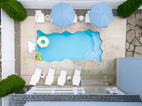 6BR, Elevator, Heated Pool, Fireplace, Luxury