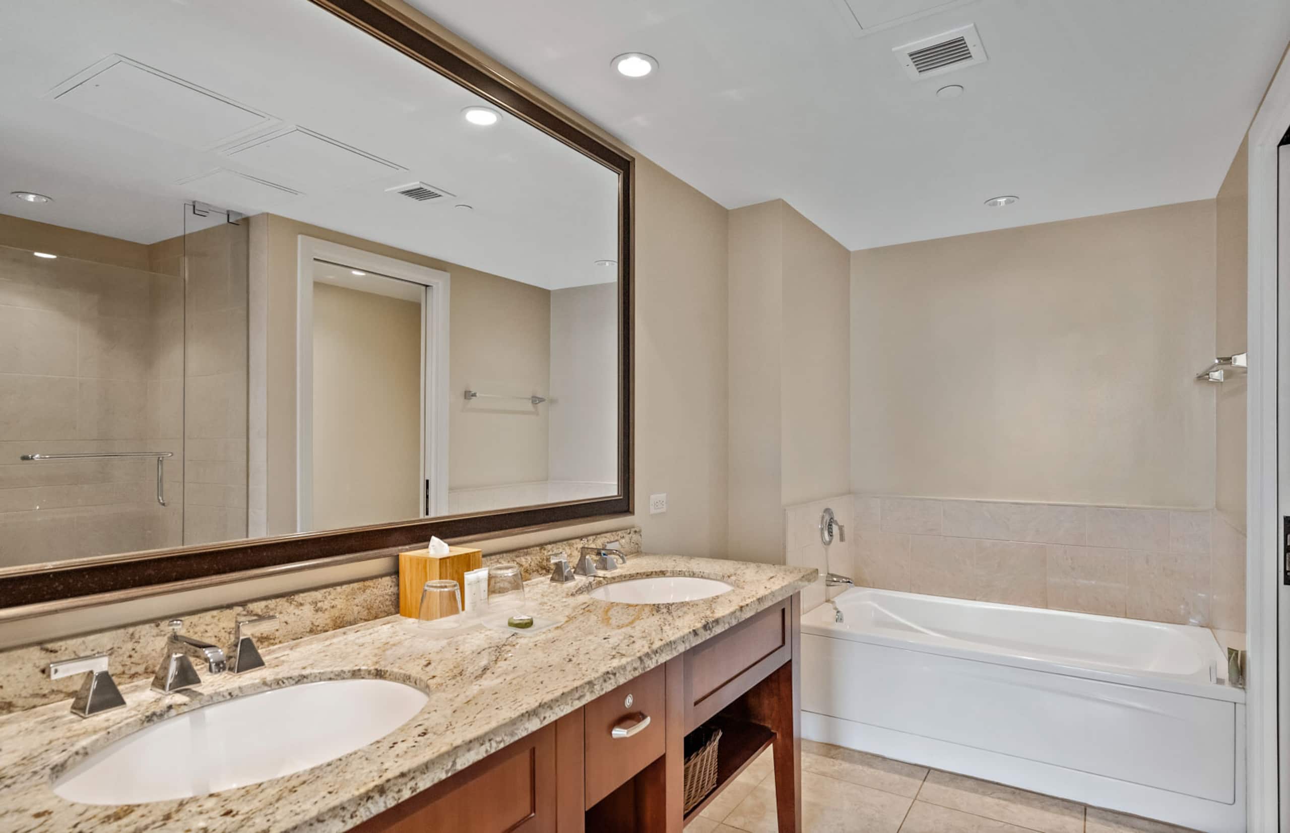 Condo in Lahaina · ★5.0 · 2 bedrooms · 3 beds · 2 baths - Image 18