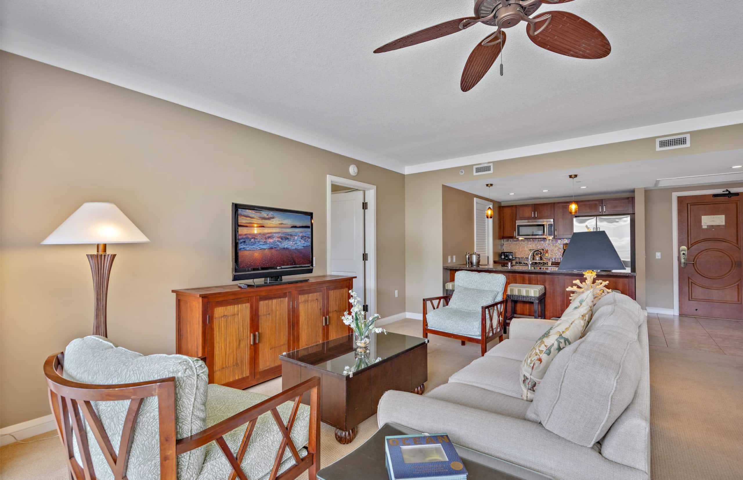 Condo in Lahaina · ★5.0 · 2 bedrooms · 3 beds · 2 baths - Image 10