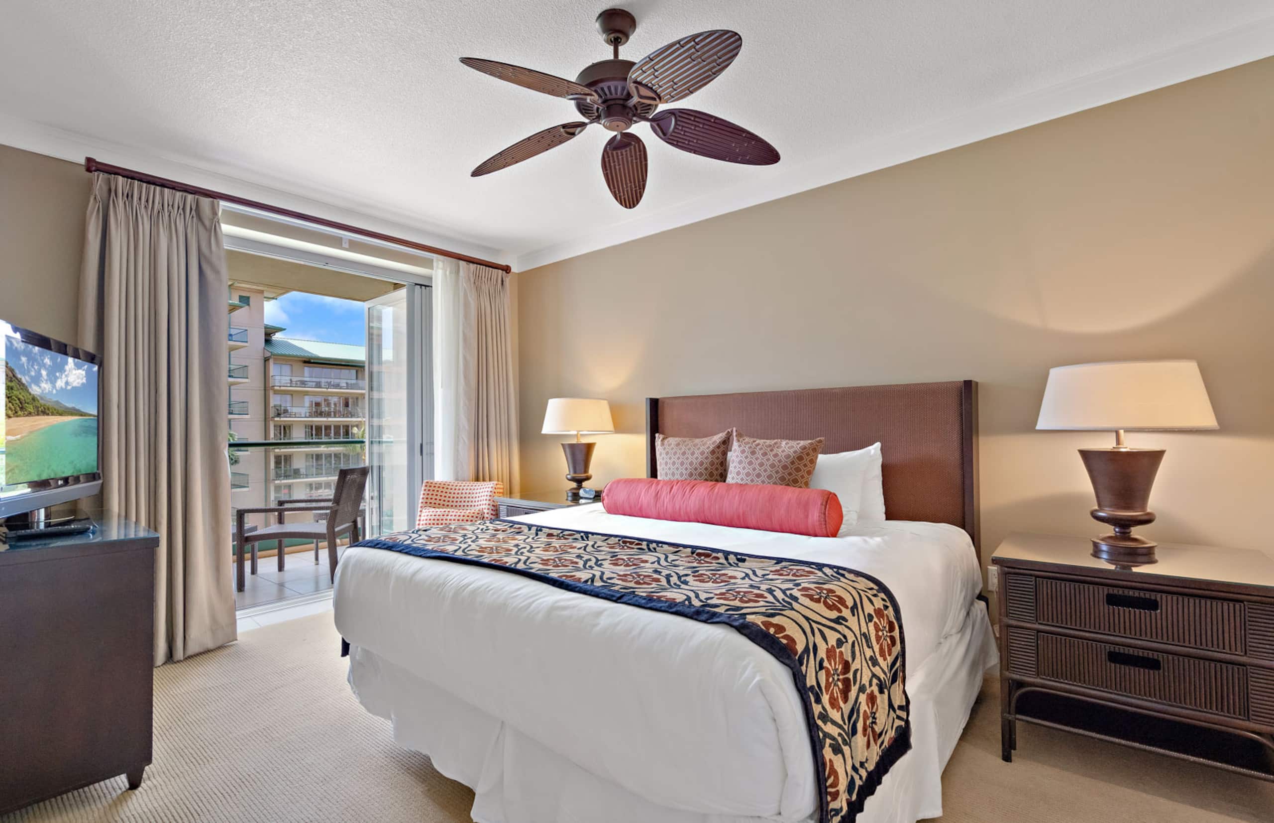 Condo in Lahaina · ★5.0 · 2 bedrooms · 3 beds · 2 baths - Image 16