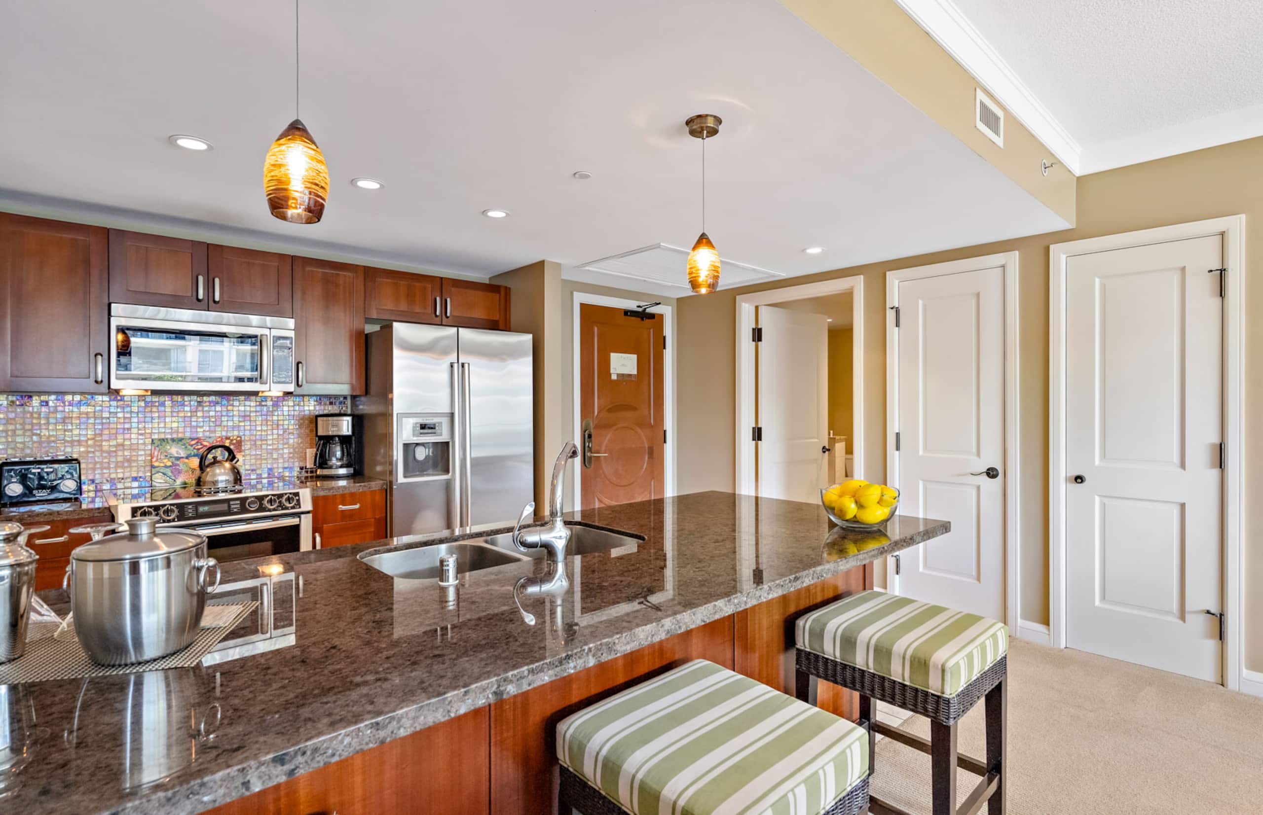 Condo in Lahaina · ★5.0 · 2 bedrooms · 3 beds · 2 baths - Image 8