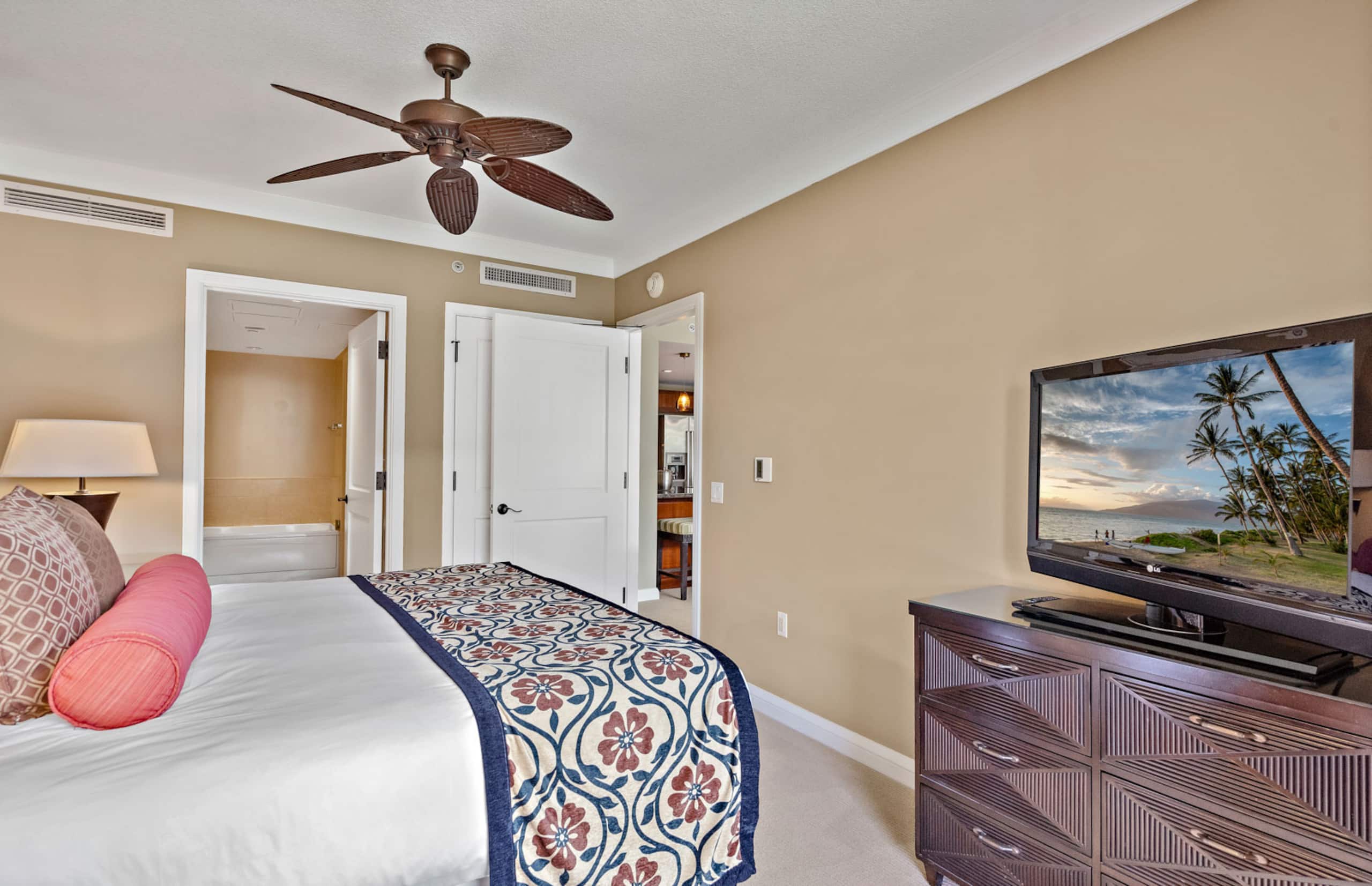 Condo in Lahaina · ★5.0 · 2 bedrooms · 3 beds · 2 baths - Image 17