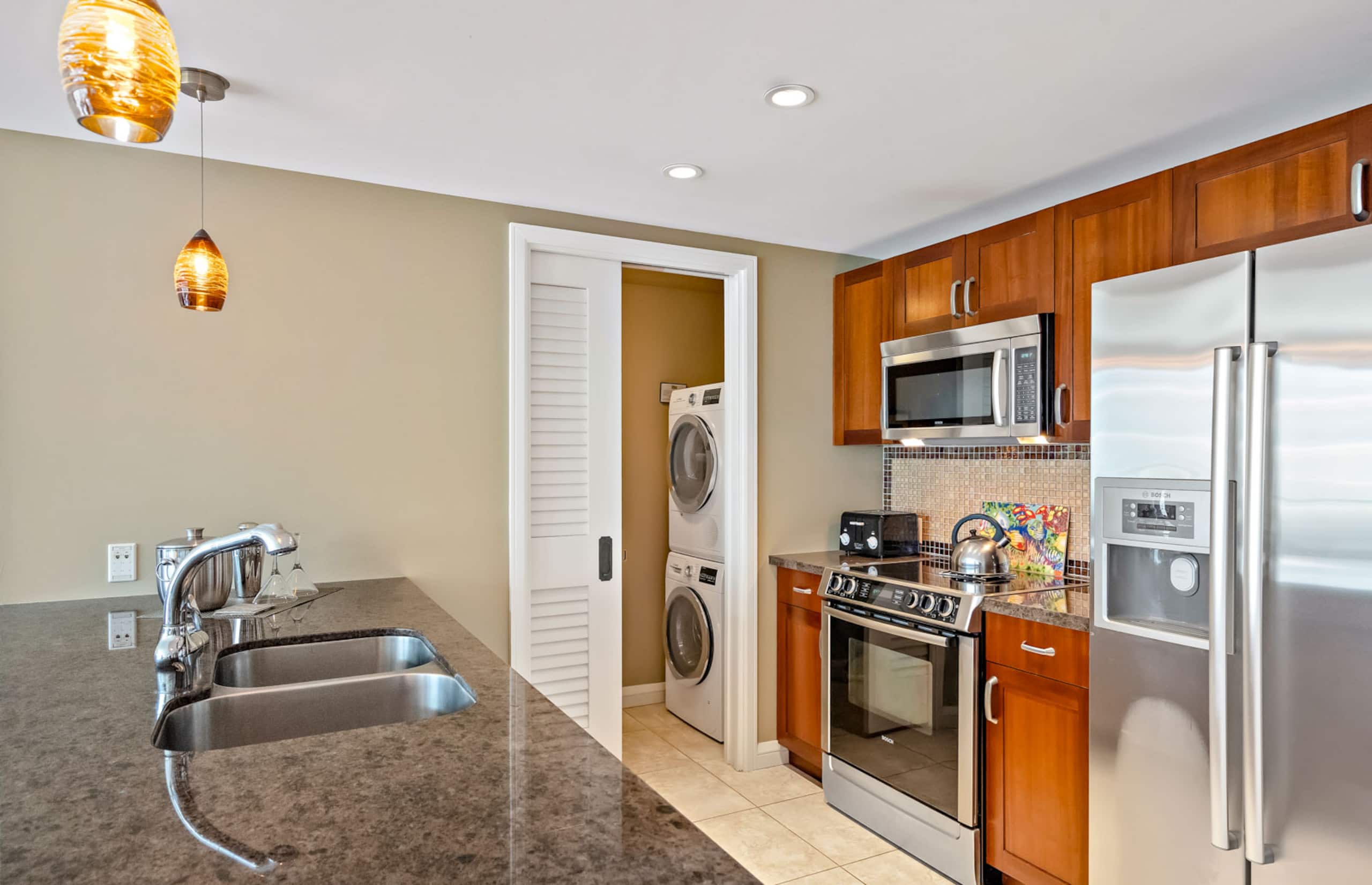 Condo in Lahaina · ★5.0 · 2 bedrooms · 3 beds · 2 baths - Image 14