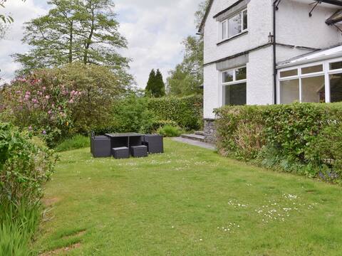 Corner Cottage - LP2