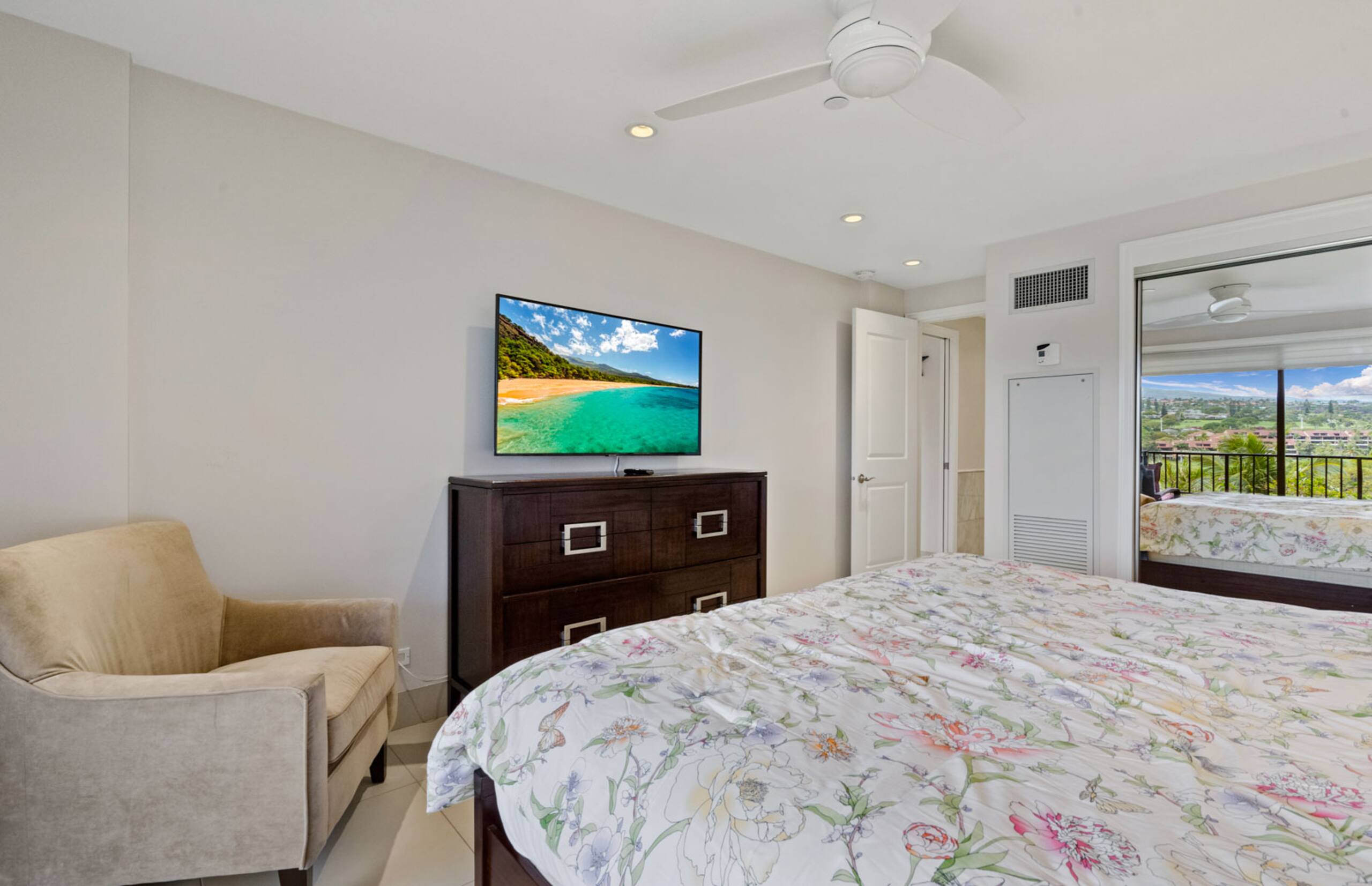 Condo in Lahaina · ★5.0 · 4 bedrooms · 6 beds · 4 baths - Image 46