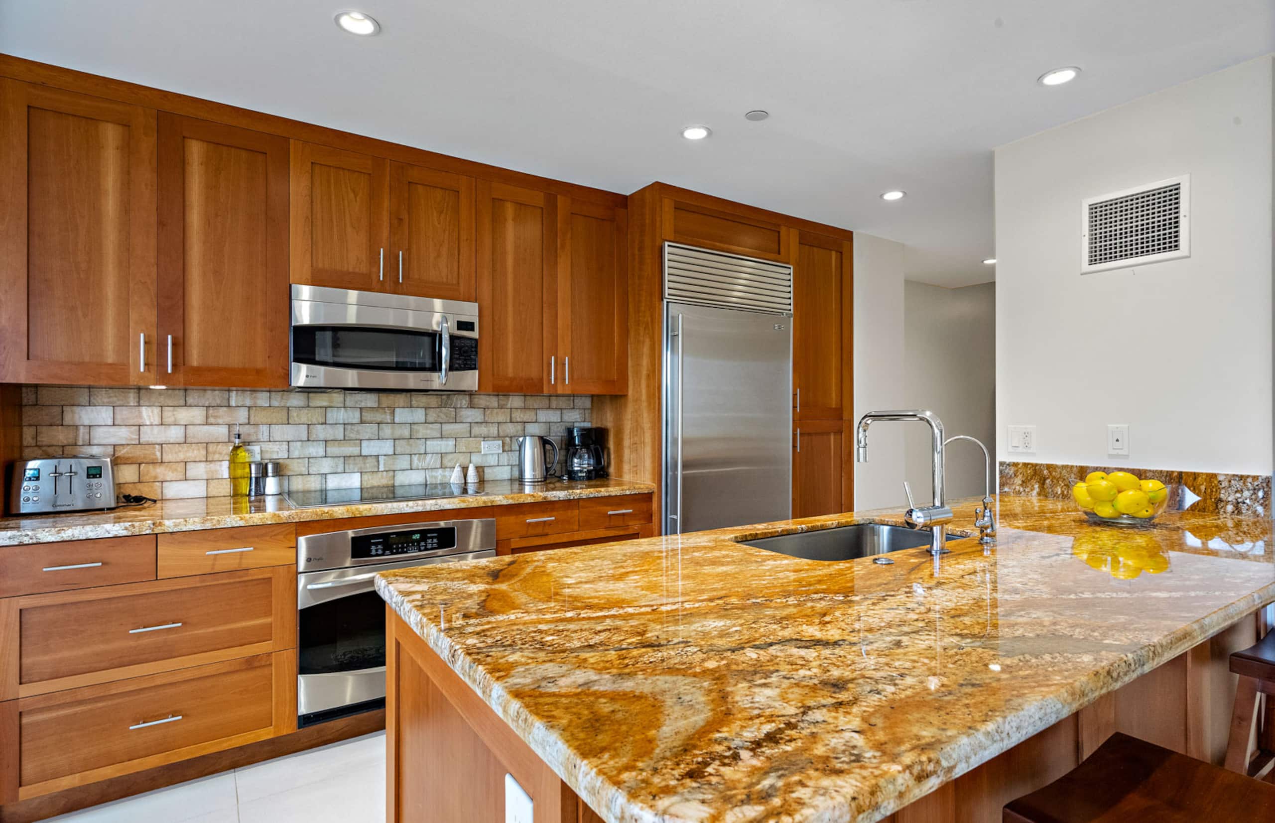 Condo in Lahaina · ★5.0 · 4 bedrooms · 6 beds · 4 baths - Image 32