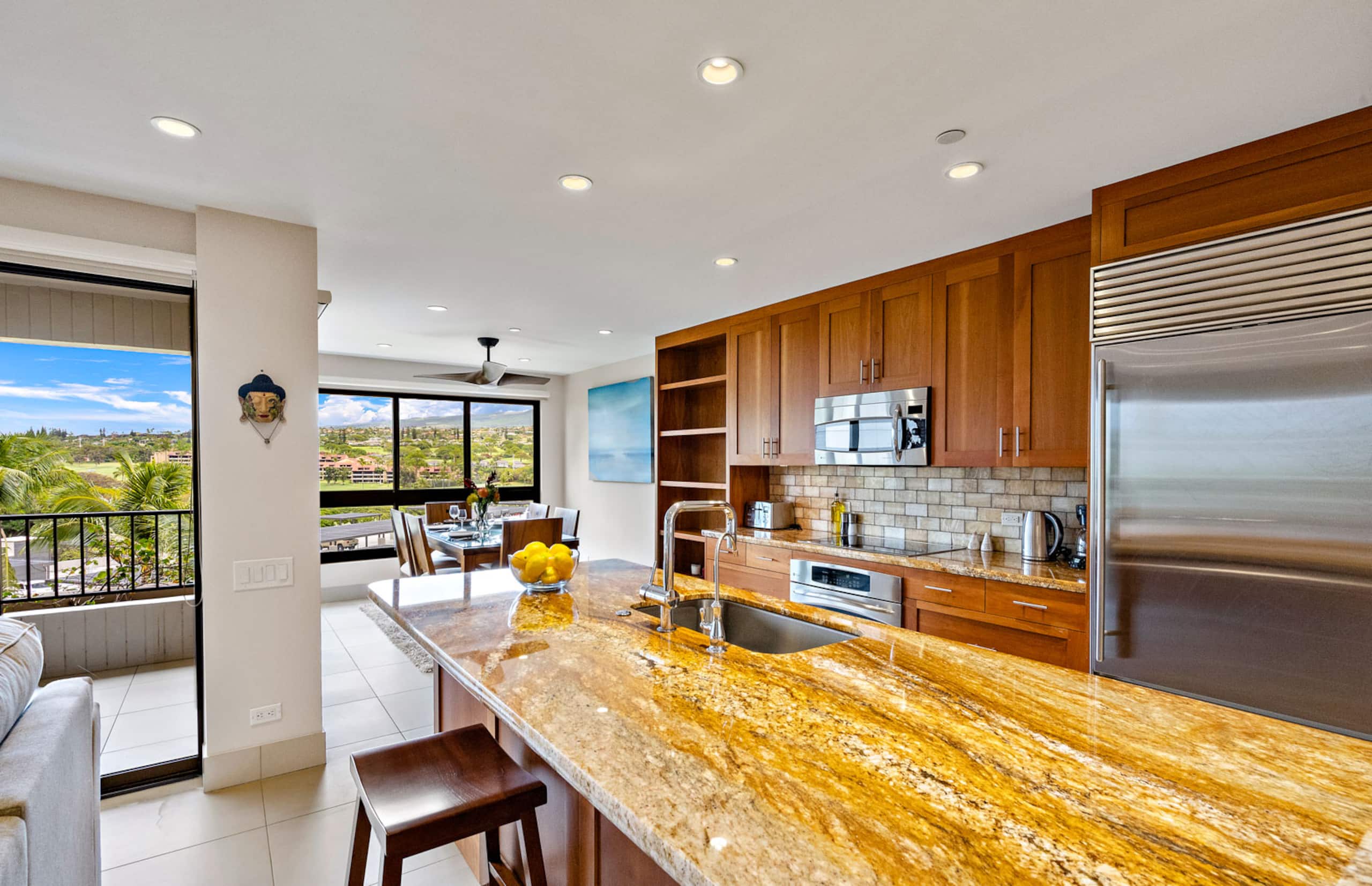 Condo in Lahaina · ★5.0 · 4 bedrooms · 6 beds · 4 baths - Image 29
