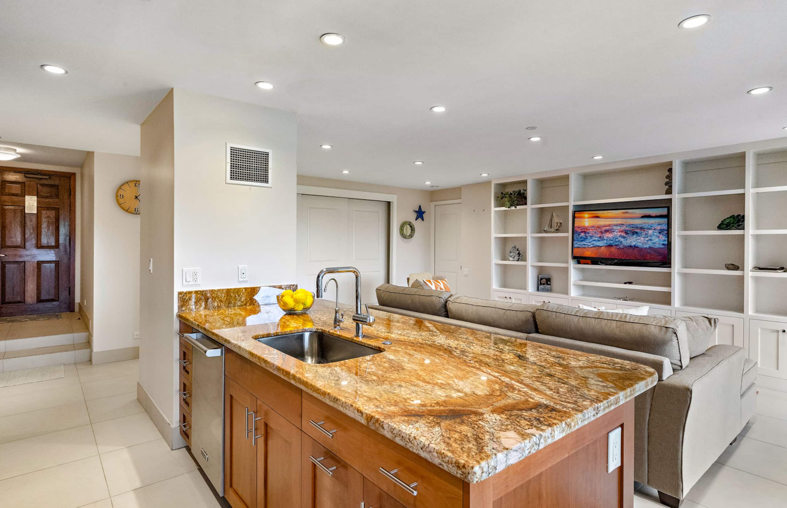 Condo in Lahaina · ★5.0 · 4 bedrooms · 6 beds · 4 baths - Image 37