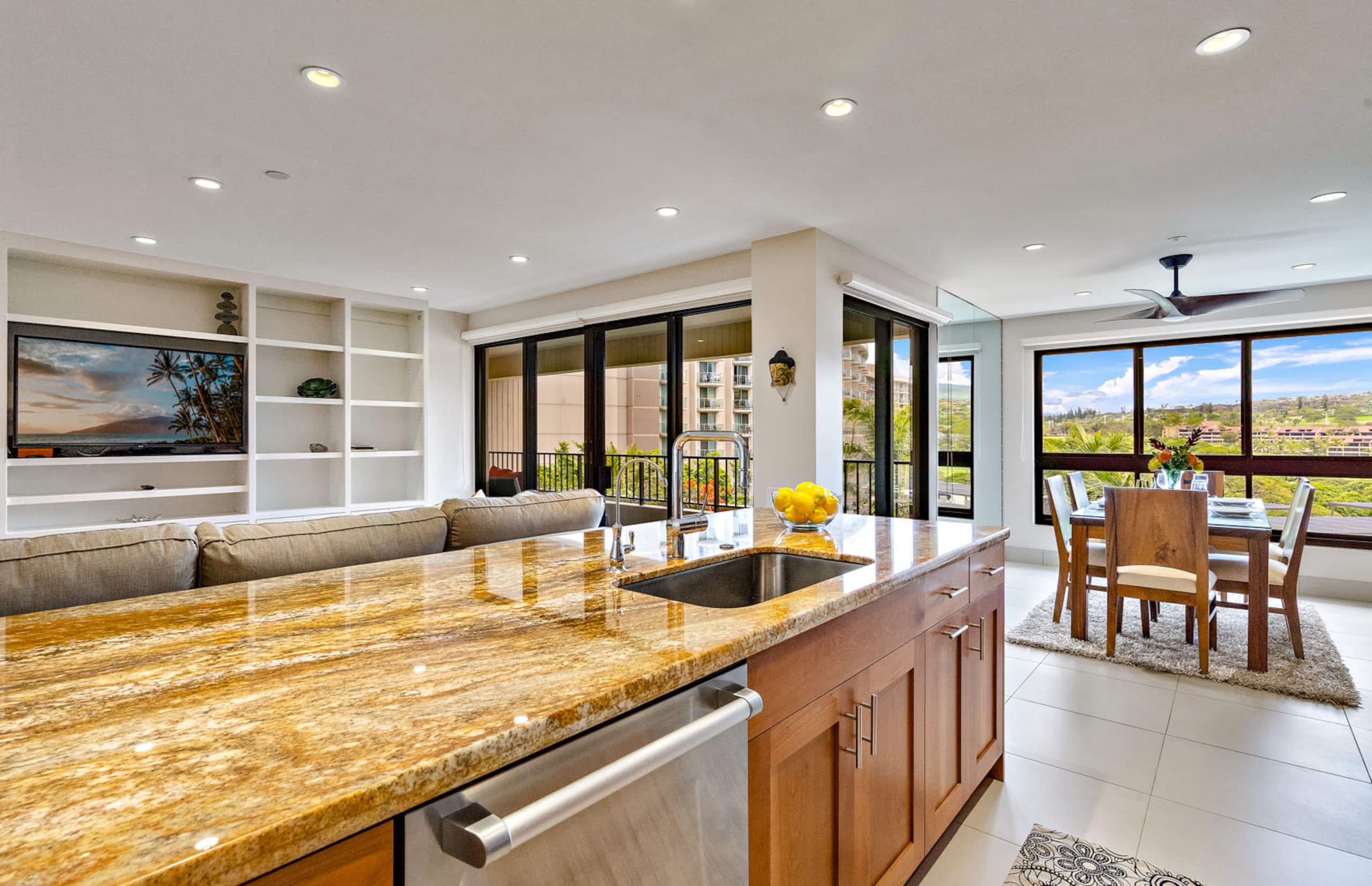 Condo in Lahaina · ★5.0 · 4 bedrooms · 6 beds · 4 baths - Image 27