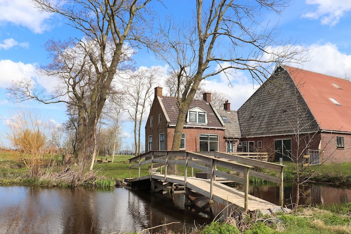 Chalet Met Hottub, Suwald - Friesland